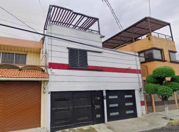 Casa de 3 habitaciones, Gustavo A. Madero · Casa en Nueva Vallejo en Remate Bancario Cerca de Av100 m