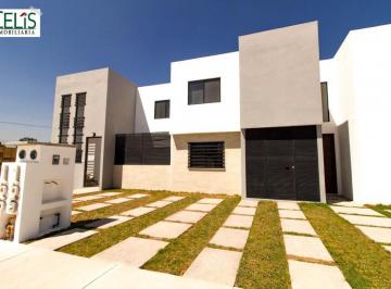 Casa · 134m² · 3 Recámaras · 2 Estacionamientos · Casa - Villa de Pozos