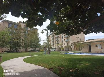 Departamento · 100m² · 2 Recámaras · 2 Estacionamientos · Departamento en Fraccionamiento Cumbres del Lago