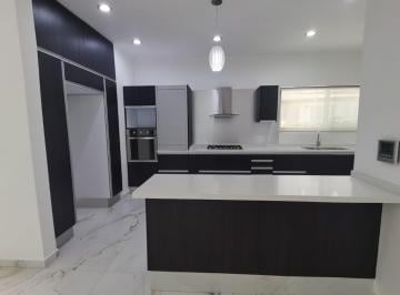 Casa · 270m² · 3 Recámaras · Casa en Pedregal de Schoenstatt