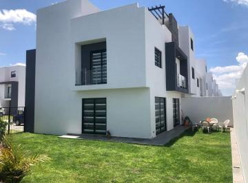 Casa · 234m² · 4 Recámaras · 4 Estacionamientos · Casa en Venta en Zibatá Zuri