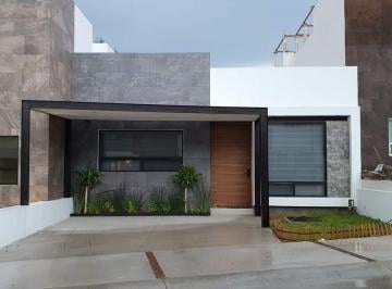 Casa · 115m² · 2 Recámaras · 2 Estacionamientos · Casa en Venta en Cañadas del Arroyo