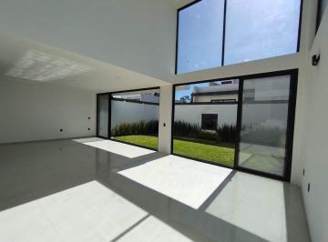 Casa · 362m² · 3 Recámaras · 3 Estacionamientos · Casa en Lomas de Juriquilla
