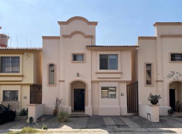Casa en condominio de 3 habitaciones, Tlajomulco de Zúñiga · Casa en Venta en Villa California