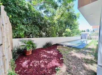 Departamento · 84m² · 2 Recámaras · 1 Estacionamiento · Renta de Departamento Amueblado con Alberca en La Riviera