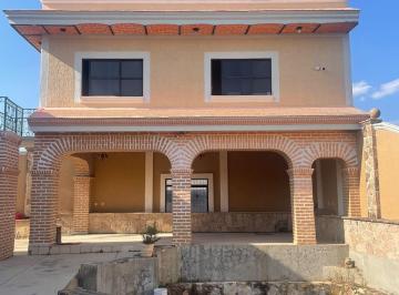 Casa de 7 habitaciones, Zapopan · Inversión Única: Finca Campirana de 1,815 m² con Vista Panorámica. ¡10% Bajo Valor y Gran Potencial