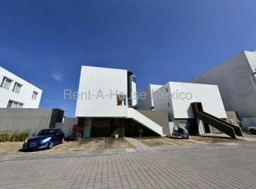 Casa de 2 habitaciones, Querétaro · Casa con 2 Recamaras y Area de Tv, Renta - Santa Fe Juriquilla