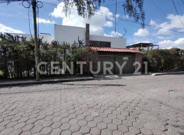 Casa · 344m² · 4 Recámaras · 2 Estacionamientos · Casa en Venta, Amplio Jardín, Xilotzingo, Accesos Periférico Ecológico Puebla