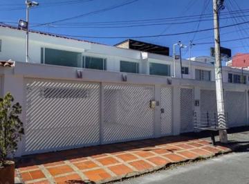 Casa de 4 habitaciones, Zapopan · Oportunidad Hermosa Casa en Renta Para Oficina Recien Remodelada en Ciudad del Sol