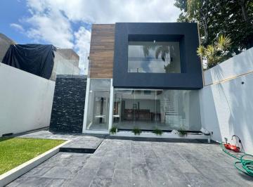 Casa de 3 habitaciones, Cuernavaca · Casa en Venta en Fraccionamiento Lomas del Sol