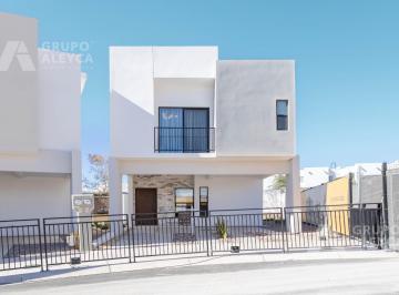 Casa · 176m² · 3 Recámaras · 2 Estacionamientos · Casa Nueva en Fraccionamiento Privado Aria