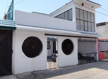 Casa de 4 habitaciones, Ecatepec de Morelos · Venta Amplia Casa Altavilla Aceptamos Crédito, 4 Recámaras, 2 Autos. Metrobús