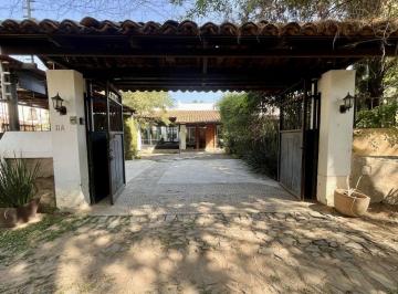 Casa de 3 habitaciones, Zapopan · Casa en Venta Zona Jardin Real