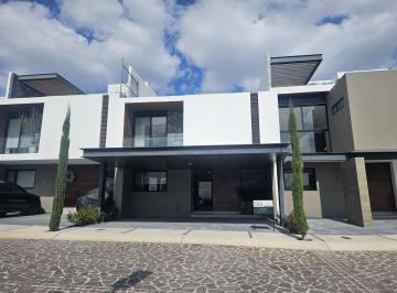 Casa en condominio · 3 Recámaras · 3 Estacionamientos · Casa en El Nuevo Refugio