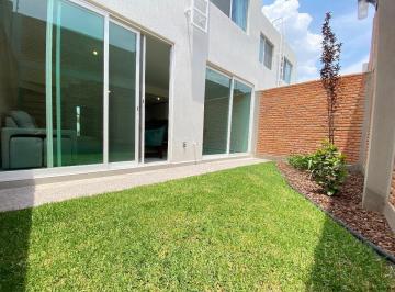Casa · 127m² · 3 Recámaras · 2 Estacionamientos · Estrena en Privada en Pozos