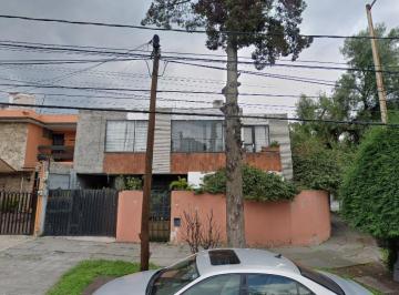 Casa de 4 habitaciones, Naucalpan de Juárez · Casa en Venta en Cd. Satélite.