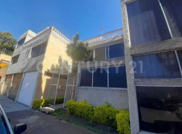 Casa · 443m² · 6 Recámaras · 4 Estacionamientos · Casa en Venta, Colonia Prado Coapa 3ra Sección, Tlalpan, Ciudad de México.