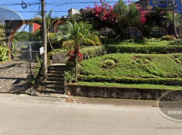 Casa · 209m² · 2 Recámaras · 10 Estacionamientos · Casa Campestre en Venta en Zona Briones Coatpec, Sobre Carretera