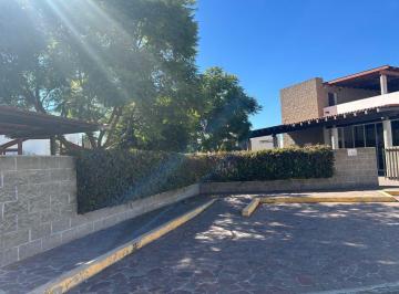 Casa en condominio · 215m² · 4 Recámaras · 2 Estacionamientos · Linda Casa en Renta en El Fraccionamiento La Cima
