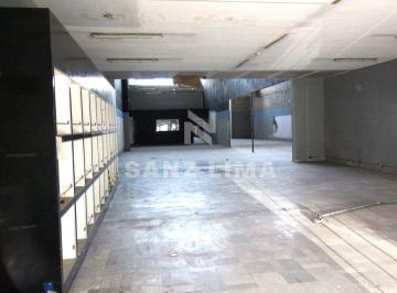 Local comercial , Celaya · Boulevard López Mateos Pte.: Amplios Locales con Estacionamiento