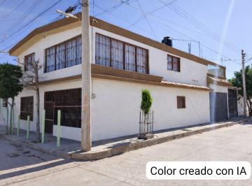 Casa · 193m² · 4 Recámaras · 1 Estacionamiento · Casa en Venta en Perfecto Estado de Conservación - (4)
