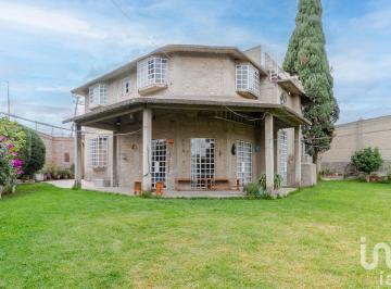 Casa · 347m² · 5 Recámaras · 4 Estacionamientos · Casa en Venta en Guadalupe Victoria, Ecatepec
