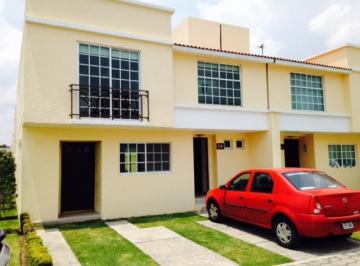 Casa · 220m² · 3 Recámaras · 2 Estacionamientos · Casa en Renta en Gran Morada