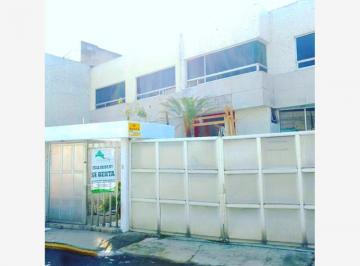 Casa · 350m² · 4 Recámaras · 8 Estacionamientos · Casa en Renta en La Merced