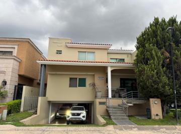 Casa de 4 habitaciones, Tlajomulco de Zúñiga · Casa en Venta en Provenza