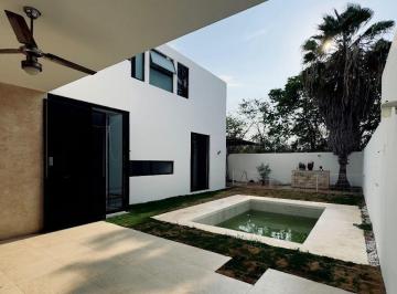 Casa · 269m² · 3 Recámaras · 2 Estacionamientos · Hermosa Casa Como Nueva en Venta Merida, Temozon Norte (Avc - 2473)