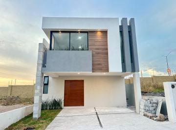 Casa · 150m² · 3 Recámaras · 2 Estacionamientos · Casa - Fraccionamiento Sonterra