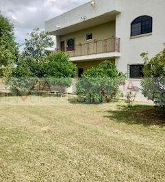 Rancho · 2600m² · 3 Recámaras · 20 Estacionamientos · Rancho en Venta en Atongo de Abajo