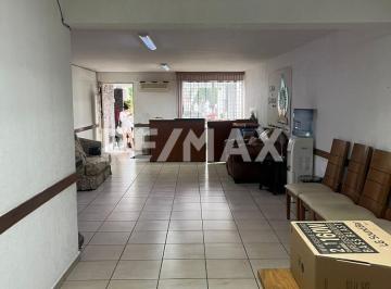 Casa · 338m² · 3 Recámaras · 3 Estacionamientos · Casa en Jardines Alcalde en Venta - (4)