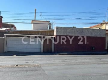 Casa · 333m² · 3 Recámaras · 3 Estacionamientos · Casa en Venta Lomas del Santuario, Chihuahua, Chihuahua