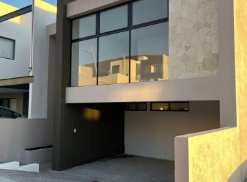 Casa en condominio de 4 habitaciones, Querétaro · Casa con Rooftop en Nuevo Refugio