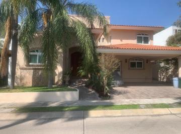 Casa en condominio , Zapopan · Casa en Venta en Residencial Los Frailes Zapopan Exclusividad y Confort