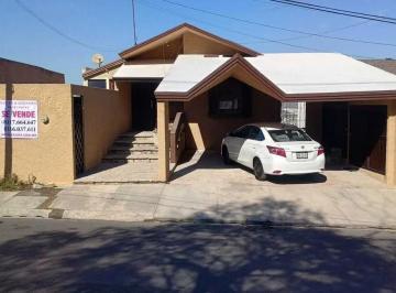 Casa de 3 habitaciones, Monterrey · Casa en Venta en Cumbres 5to Sector, Monterrey, Nl