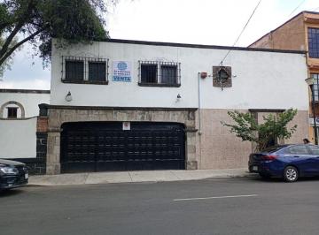 Casa de 5 habitaciones, Coyoacán · Casa en Venta en a Media Calle de División del Norte, Amplio Uso de Suelo