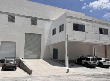 Bodega comercial · 680m² · 4 Estacionamientos · Cg Bodega Ind en Renta en Santa Catarina