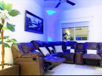 Casa · 110m² · 3 Recámaras · 2 Estacionamientos · Casa en Renta, 3 Recámaras, Amueblada, Jardines Sur 1, Av 135, Cancún