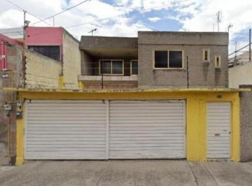 Casa de 4 habitaciones, Azcapotzalco · Casa en Azcapotzalco en Recuperacion Bancaria