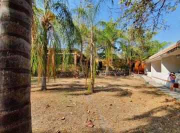 Casa · 1400m² · 6 Recámaras · 9 Estacionamientos · Casa en Venta en Miacatlán