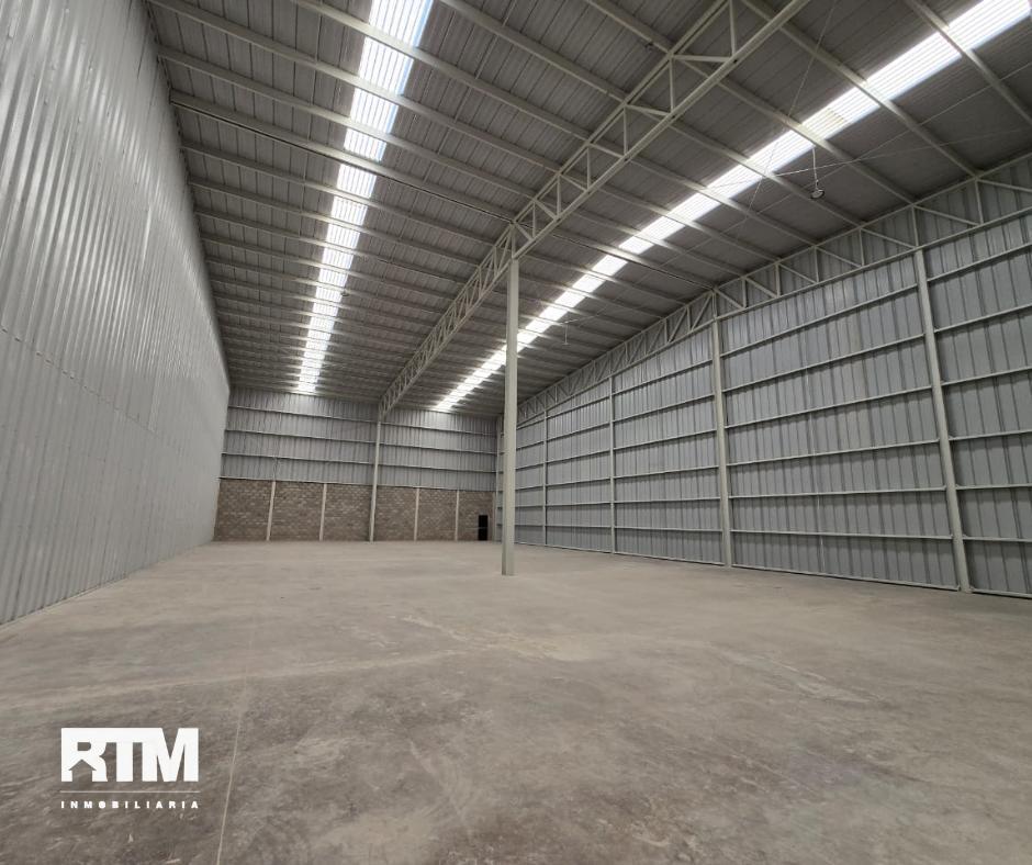 Warehouse for Rent Inside Industrial Park on Eje 120