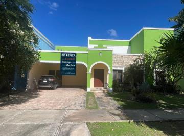 Fachada principal · Merida Renta Casa Amueblada Temozon Norte Las Fincas con Casa Club y Amenidades