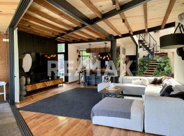 Casa en condominio · 380m² · 4 Recámaras · 2 Estacionamientos · Casa en Condominio en Renta - (4)