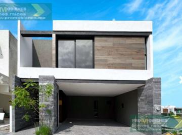 Casa · 210m² · 3 Recámaras · 2 Estacionamientos · Casa Venta en Lomas del Dorado