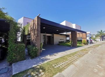 Casa , Emiliano Zapata · Casa Para Familia Grande, con Vista Al Campo de Golf