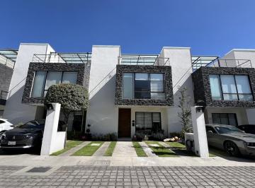 Casa · 167m² · 3 Recámaras · 2 Estacionamientos · Casa en Venta en San Mateo Atenco