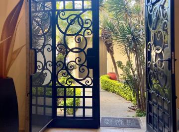 Casa · 441m² · 3 Recámaras · 2 Estacionamientos · Casa en Venta en Jardines del Campestre