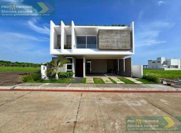 Casa · 406m² · 4 Recámaras · 2 Estacionamientos · Casa en Venta de Lujo a Estrenar